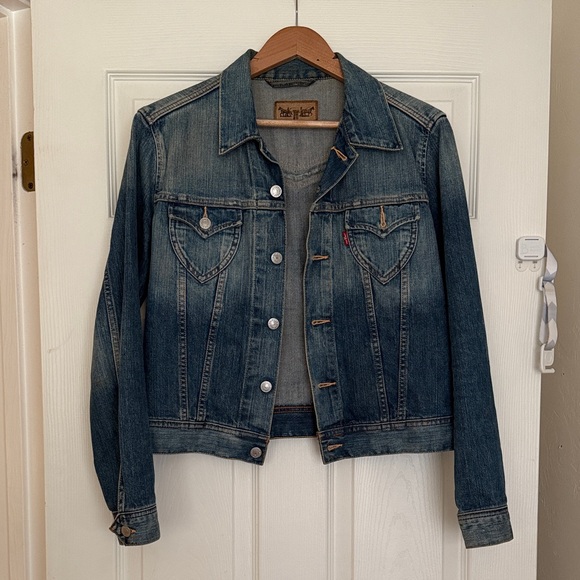 Levi's Jackets & Blazers - Levi's Women's Classic Blue Jean Jacket